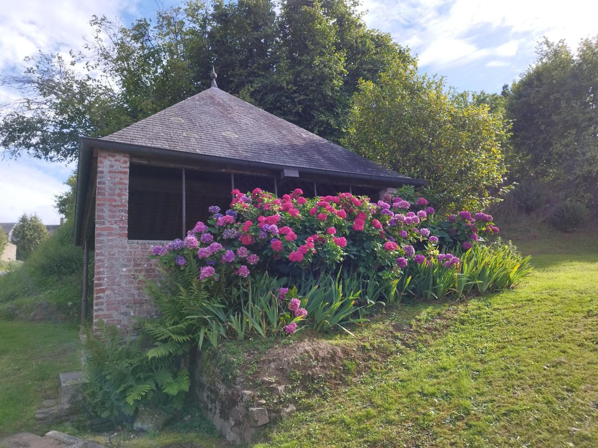 Chalet Des Roches Roche D'Oetre Suisse Normande Saint-Philbert-sur-Orne Exteriör bild